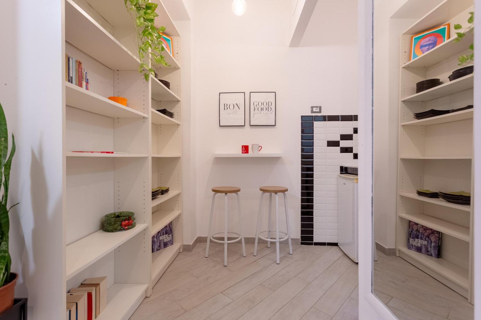 Stanza Comoda E Silenziosa Con Bagno Privato E Area Lavoro E Relax * Rom