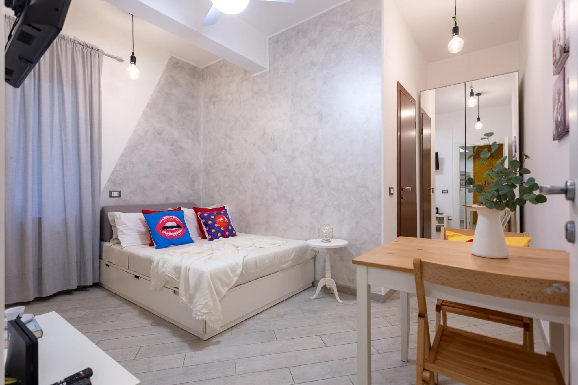 Stanza Comoda E Silenziosa Con Bagno Privato E Area Lavoro E Relax Privatunterkunft Rom